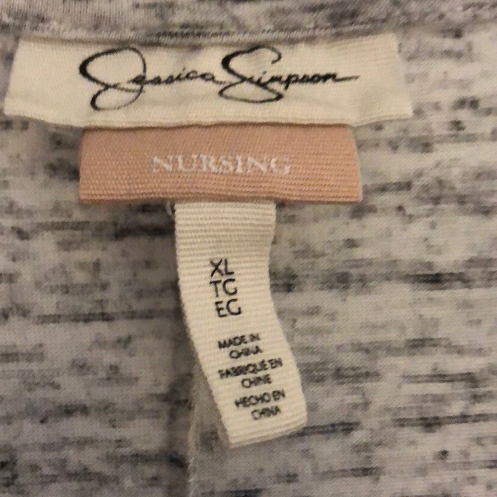 Jessica Simpson Maternity Nursing top - Picture 2 of 5